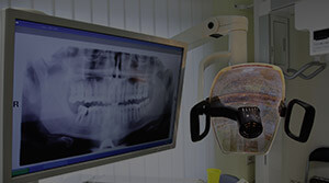 Chairside monitor with panoramic x-rays